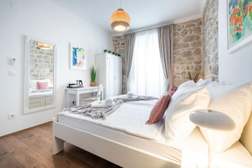 Flora-Heartbeat Old City Three Bedrooms Apartment Dubrovnik Exterior photo
